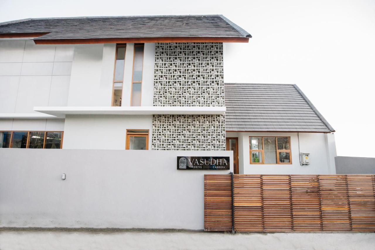 Vasudha Hostel Canggu Exterior foto