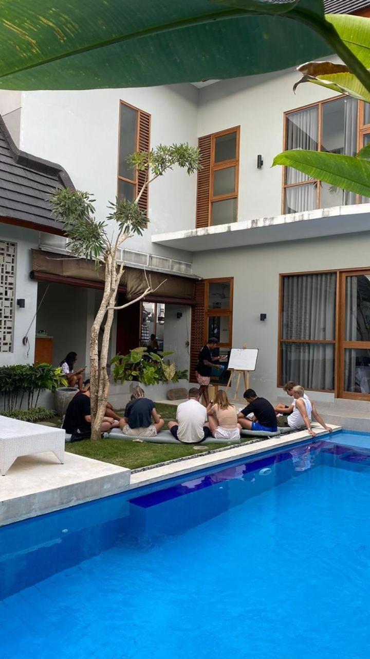 Vasudha Hostel Canggu Exterior foto